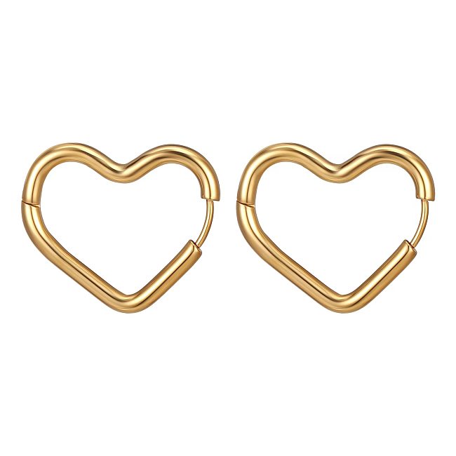 1 par de brincos banhados a ouro 18K em formato de coração doce chapeados em aço inoxidável