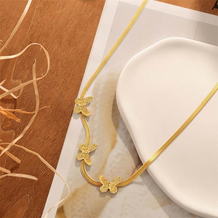Colar banhado a ouro com revestimento de aço inoxidável borboleta estilo simples