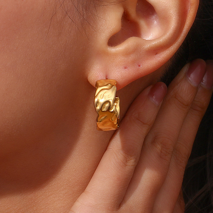 1 paire de clous d'oreilles plaqués or 18 carats, Style Simple, en forme de C, en acier inoxydable