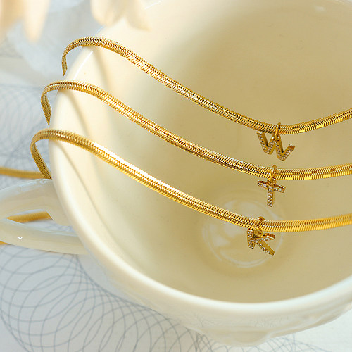 Retro estilo simples streetwear carta chapeamento de aço inoxidável incrustação zircão 18k banhado a ouro pingente colar