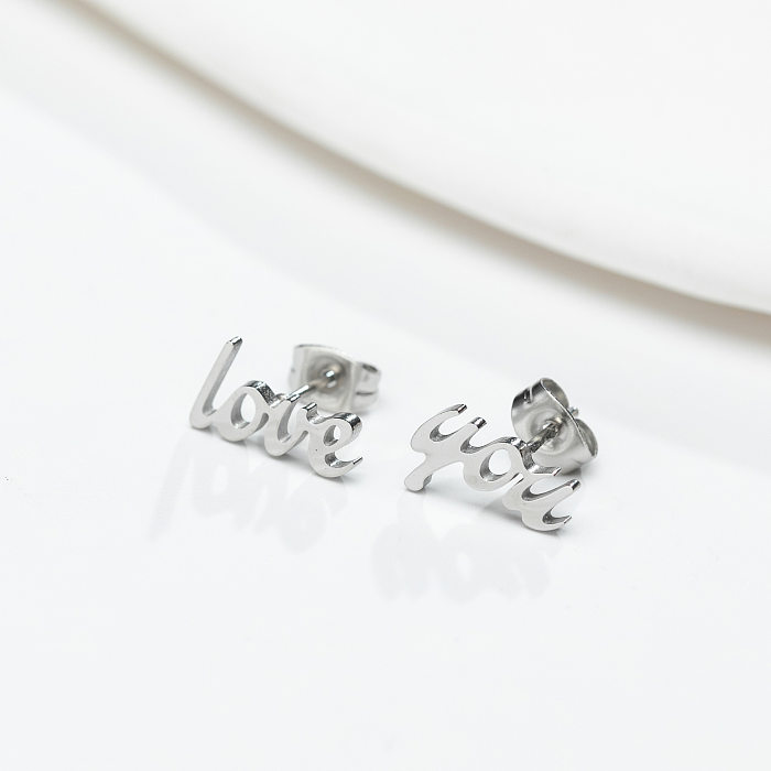 1 par de pendientes chapados en acero inoxidable con forma de corazón y letras geométricas de estilo Simple