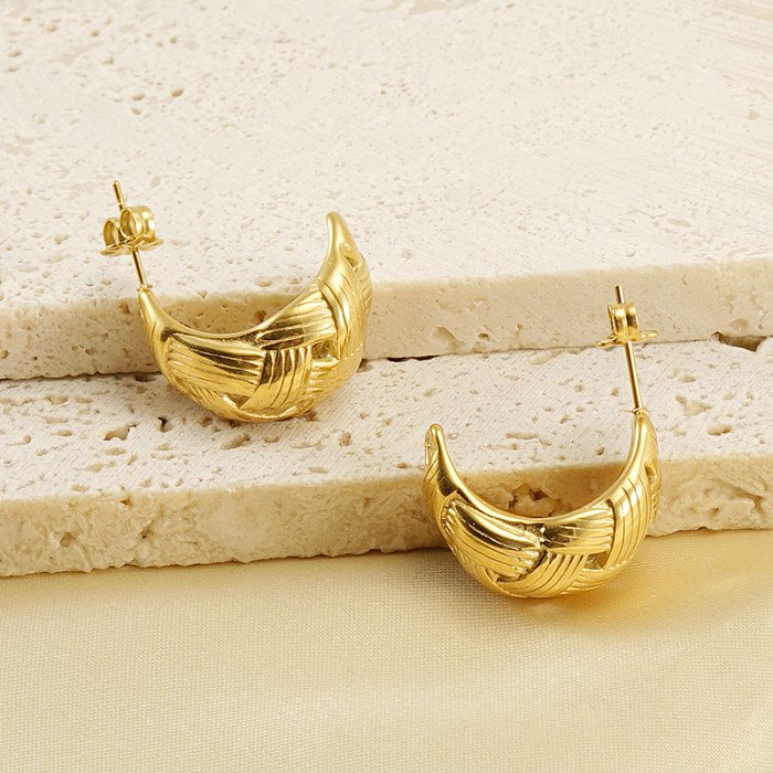 O estilo simples C dá forma ao ouro de aço inoxidável do chapeamento 18K parafusos prisioneiros da orelha chapeados