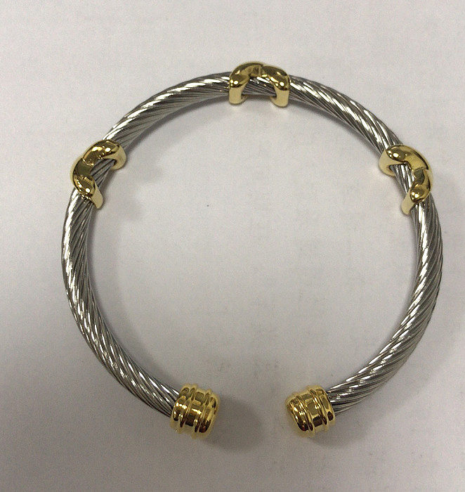 1 bracelet en acier titane avec bloc de couleur tendance.