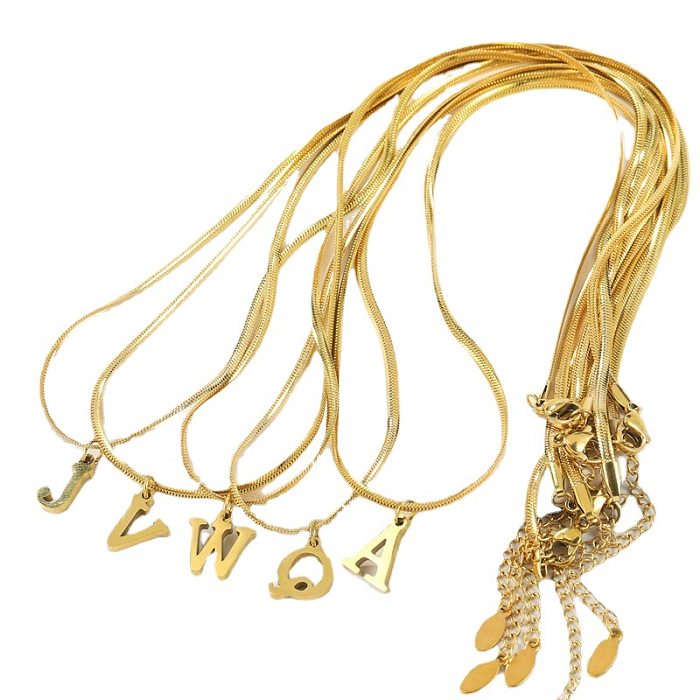Einfache Halskette mit Buchstaben-Anhänger aus Edelstahl. Halsketten aus Edelstahl