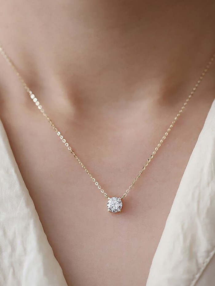 Collar con colgante de diamantes de imitación con incrustaciones de acero inoxidable de color sólido elegante