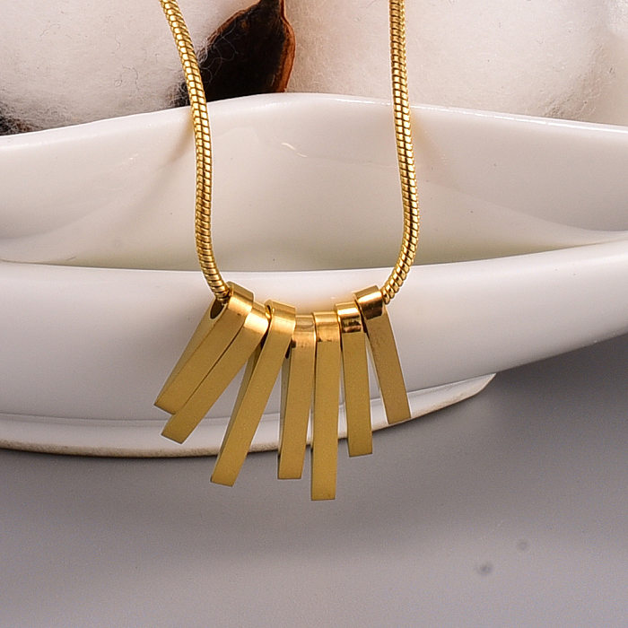 Colar com pingente banhado a ouro de aço inoxidável geométrico estilo simples 1 peça