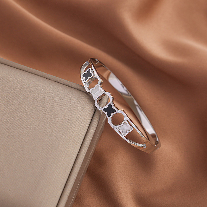 Bracelet en zircon plaqué or 18 carats en acier titane géométrique de style classique de style moderne en vrac