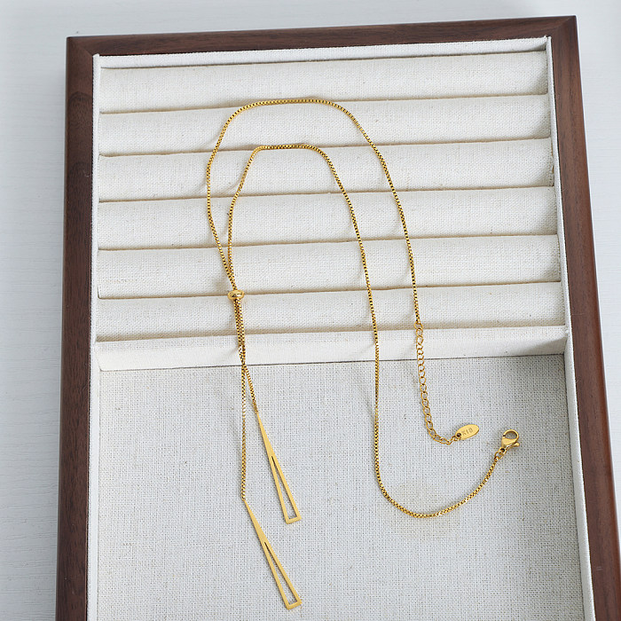 Collier pendentif plaqué or 18 carats en acier inoxydable de couleur unie de style simple et élégant