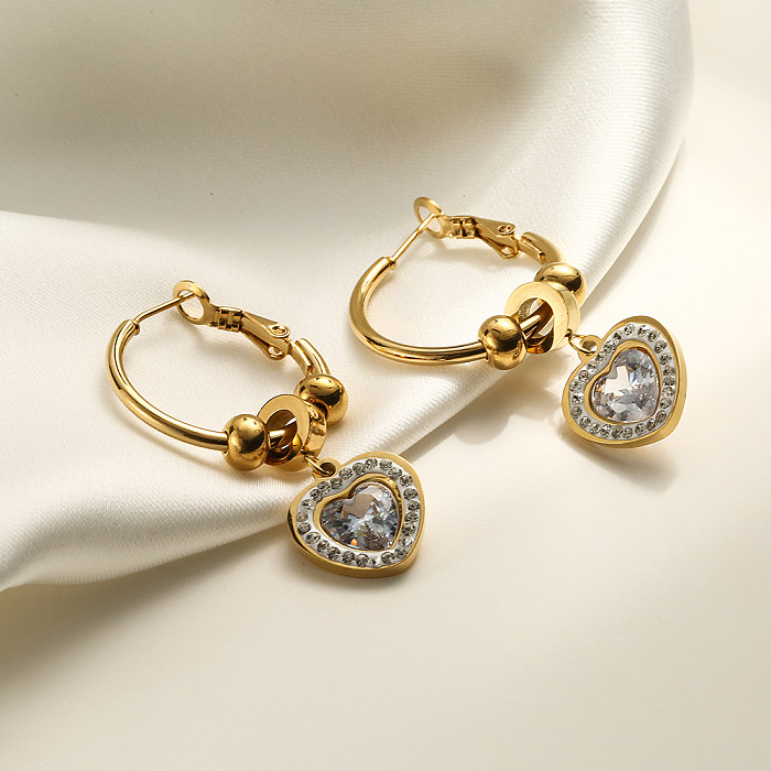 1 Paar elegante Damen-Tropfenohrringe im einfachen Stil, herzförmig, mit Inlay, künstlichen Perlen aus Edelstahl, Zirkon, 18 Karat vergoldet