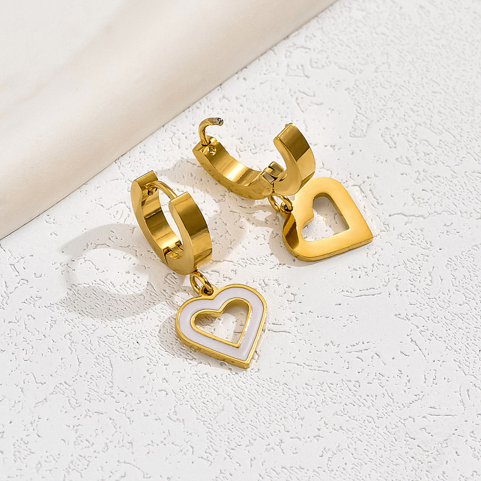 1 par casual básico doce formato de coração esmaltado oco brincos banhados a ouro 18K de aço inoxidável
