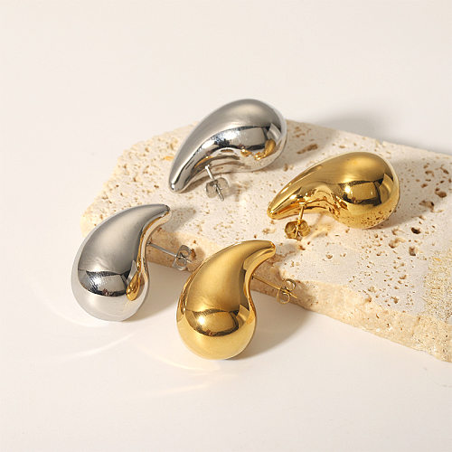 1 par de aretes chapados en oro de 18 quilates de acero inoxidable con gotas de agua de estilo simple