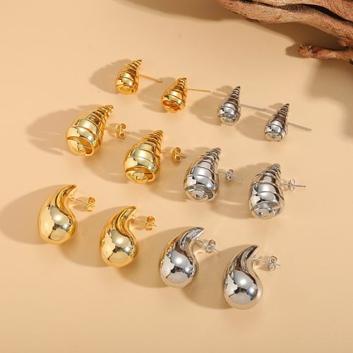 1 paire de clous d'oreilles élégants et luxueux, Style classique, placage géométrique, en acier inoxydable, plaqué or 14 carats