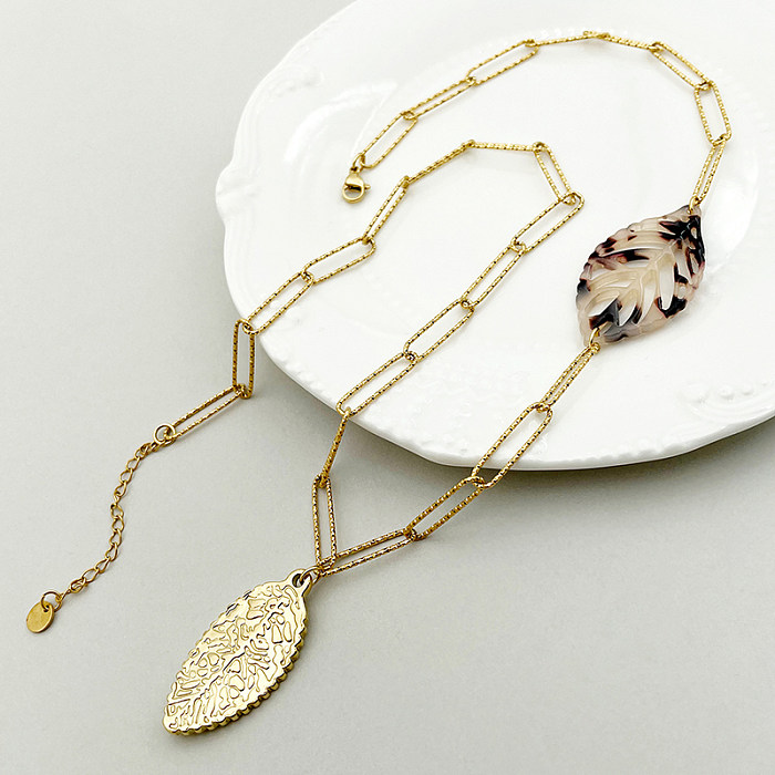 Lässige, elegante, schlichte Halskette mit Blättern aus Edelstahl mit vergoldeter Oberfläche