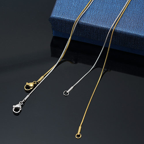 Einfache geometrische Edelstahl-Halskette mit Überzugskette. Edelstahl-Halsketten
