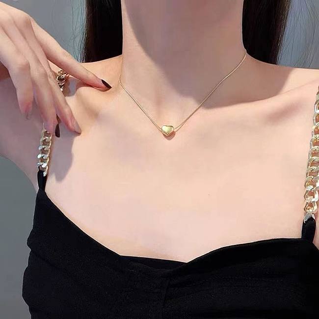 Lässige, schlichte Halskette in Herzform mit Edelstahlbeschichtung und 18-Karat-Vergoldung