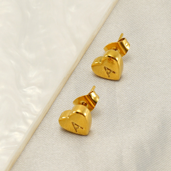 1 paire de clous d'oreilles en acier inoxydable plaqué or 18 carats, Style Simple, lettre en forme de cœur