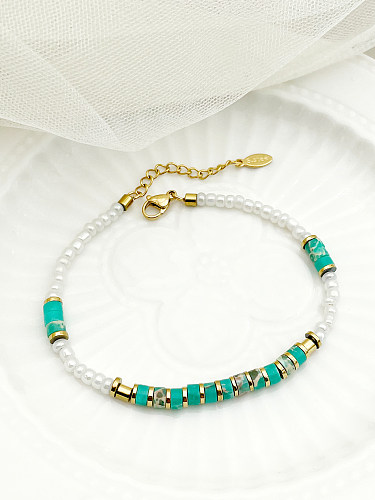 Elegante, geometrische, vergoldete Armbänder aus Edelstahl mit Natursteinperlen und Perlen