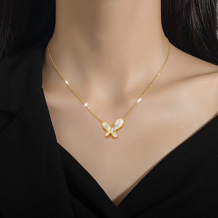 Einfache Schmetterlings-Halskette mit Opal-Anhänger aus Edelstahl und Kupfereinlage