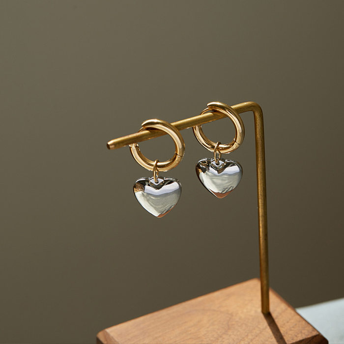 Modische herzförmige Edelstahl-Ohrringe, vergoldet, 1 Paar