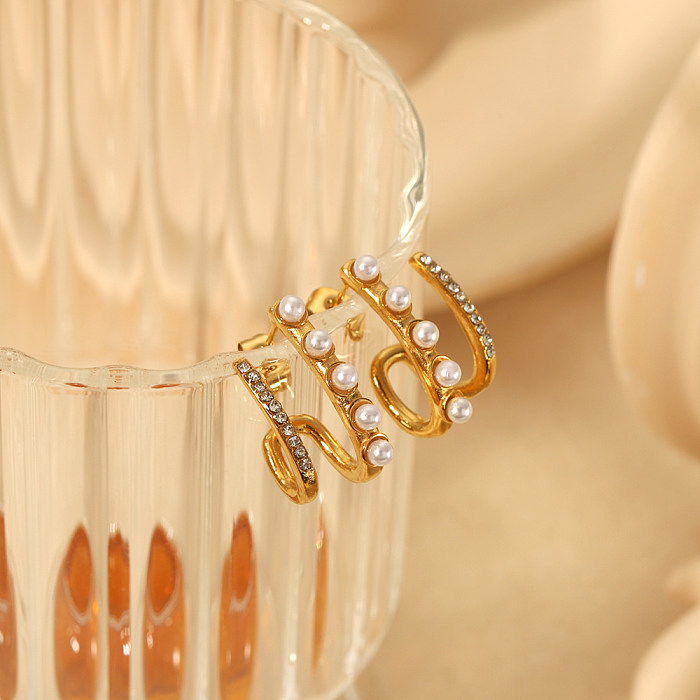 1 par de brincos banhados a ouro 18K com pérolas artificiais de aço inoxidável estilo simples cor sólida incrustada