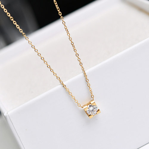 Collar plateado oro artificial del diamante 18K del embutido de la galjanoplastia del cuadrado simple del estilo