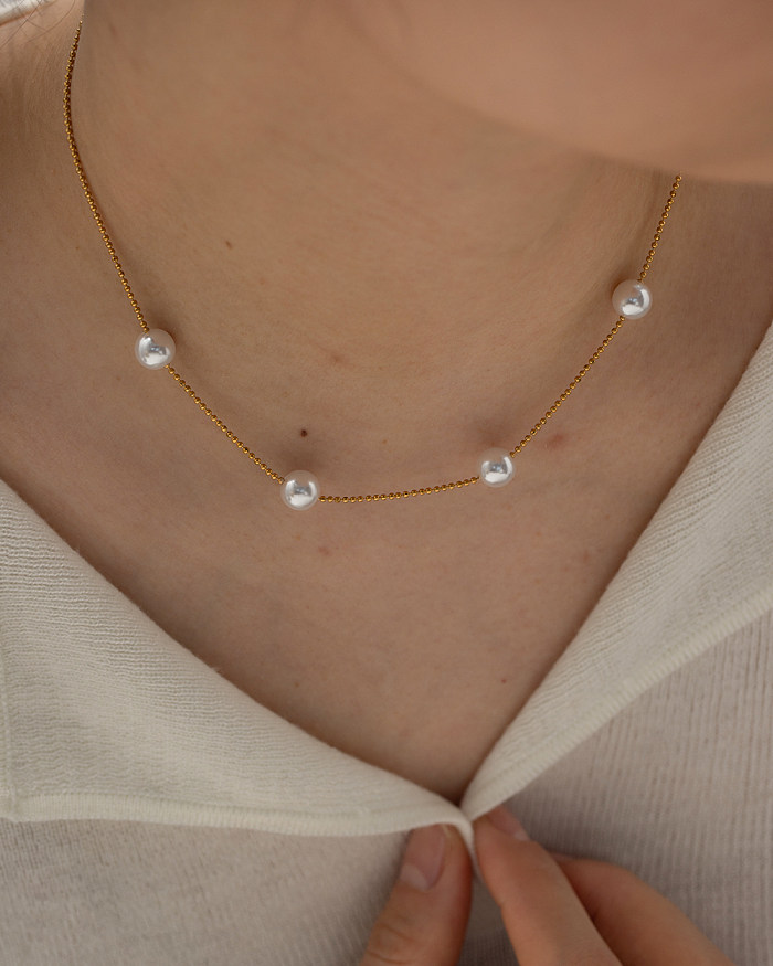 1 Stück modische runde Edelstahl-Halskette mit künstlicher Perlenbeschichtung