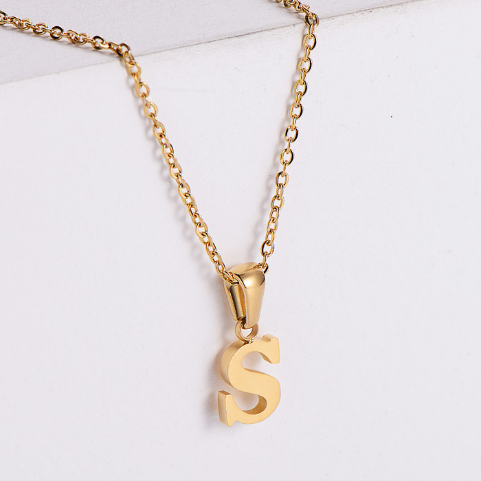 Minimalist Stainless Steel  Electroplated 18k Gold Letter Pendant 18 Inch Necklace
