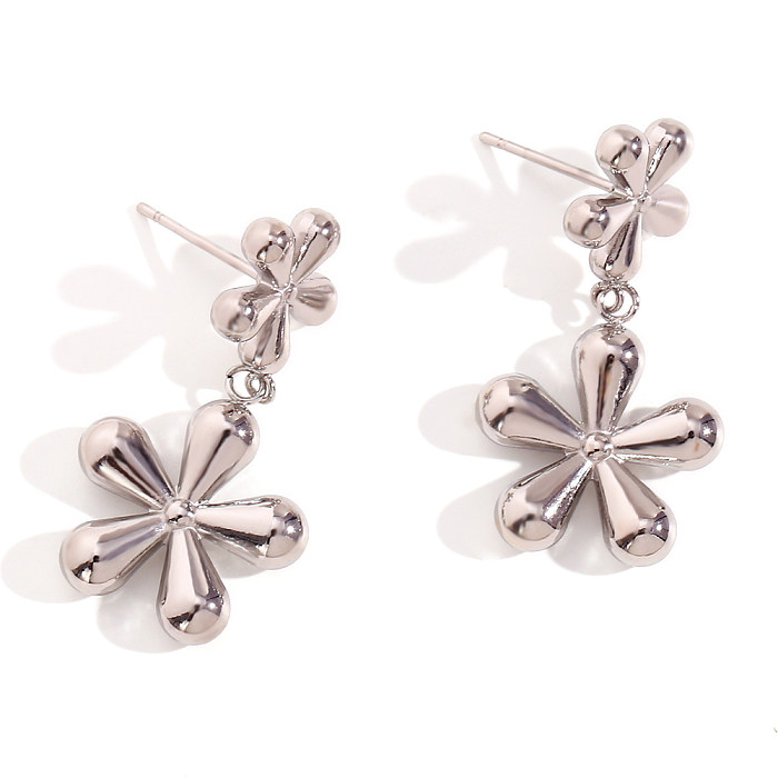 1 Pair Simple Style Classic Style Flower Plating Stainless Steel  18K Gold Plated Ear Studs