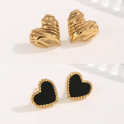 1 par de brincos fofinhos em forma de coração folheados a ouro em aço inoxidável