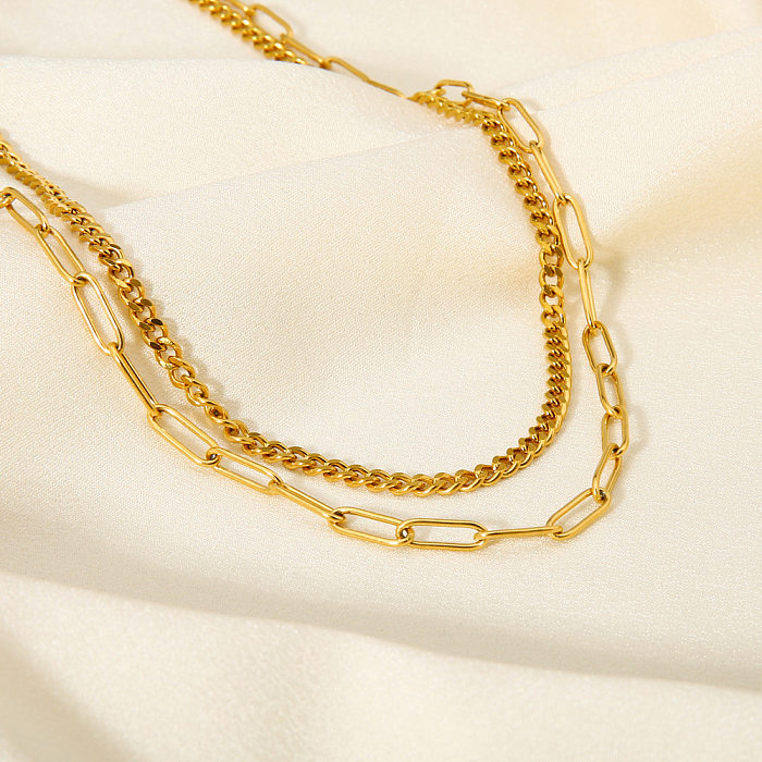 Mehrlagige Halsketten im schlichten Stil mit einfarbiger Edelstahlbeschichtung und 18-Karat-Vergoldung