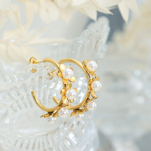 1 par de pendientes de aro chapados en oro de 18 quilates con incrustaciones de perlas artificiales de acero inoxidable estilo barroco