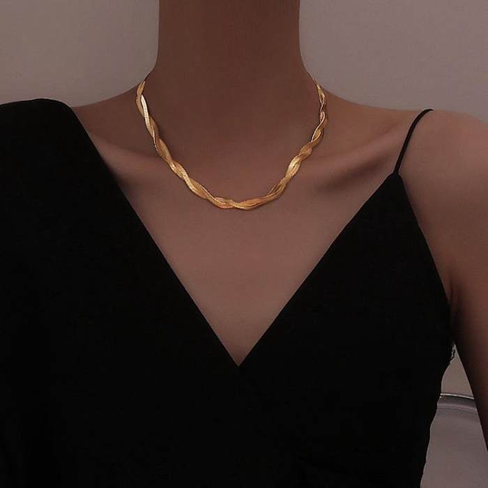 Collar de collares en capas chapado en acero inoxidable de color sólido de estilo simple estilo IG
