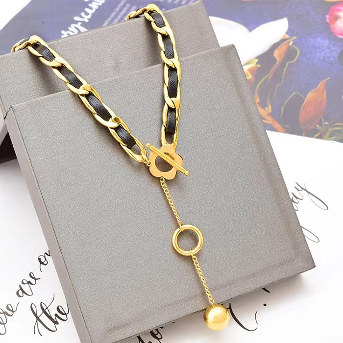 Collar chapado en oro de 18 quilates con revestimiento de acero inoxidable y bloque de color de estilo simple