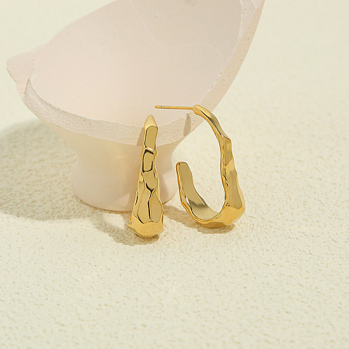 1 par de pinos de orelha banhados a ouro 18K estilo IG estilo francês em formato C irregular chapeamento de aço inoxidável