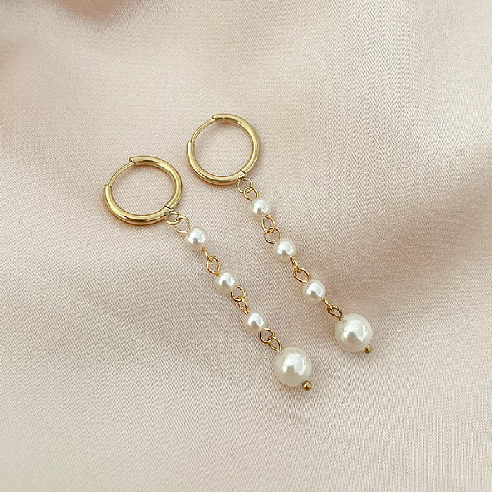 1 Paar süße geometrische runde Blumenplattierung aus Edelstahl mit künstlichen Perlen und vergoldeten Ohrringen
