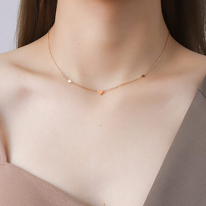 Trendige kleine Pfirsichherz-Halskette aus Edelstahl
