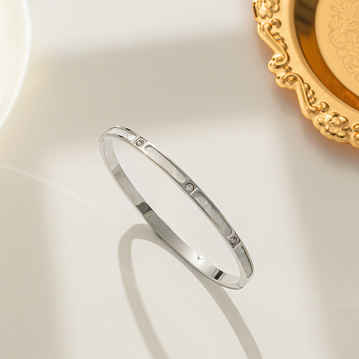 Bracelet plaqué or avec incrustation de strass en acier titane de couleur unie de style simple