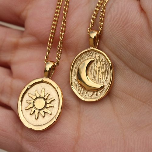 Retro Streetwear Round Sun Moon Stainless Steel  Plating 18K Gold Plated Pendant Necklace