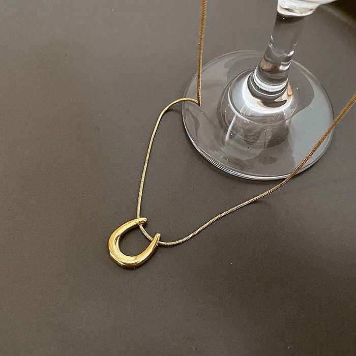 Simple Style U Shape Stainless Steel Gold Plated Pendant Necklace In Bulk
