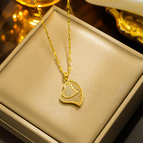 Colar com pingente banhado a ouro 18K com incrustação de aço inoxidável em formato de coração doce
