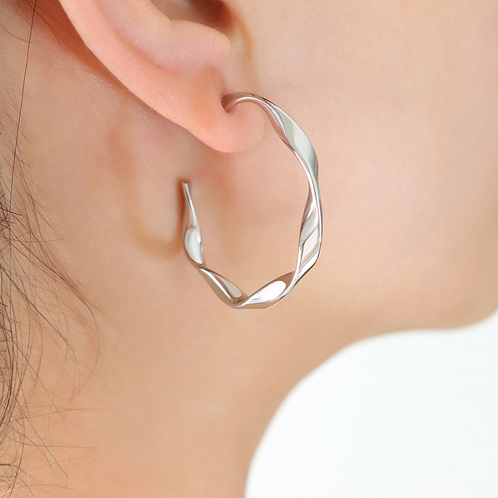 1 paire de boucles d'oreilles créoles plaquées en acier inoxydable, Style Simple, en forme de C