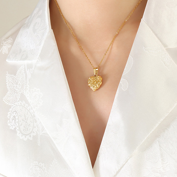 Lässige Halskette mit Anhänger in Herzform in Herzform mit Edelstahlbeschichtung und 18-karätigem Gold