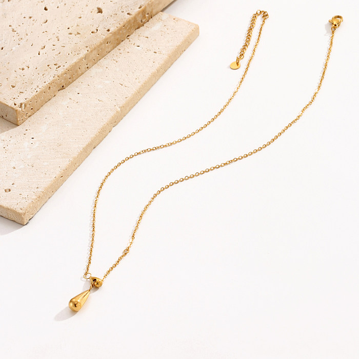 Einfache Retro-Halskette mit Wassertropfen-Edelstahlbeschichtung und 18-Karat-Vergoldung