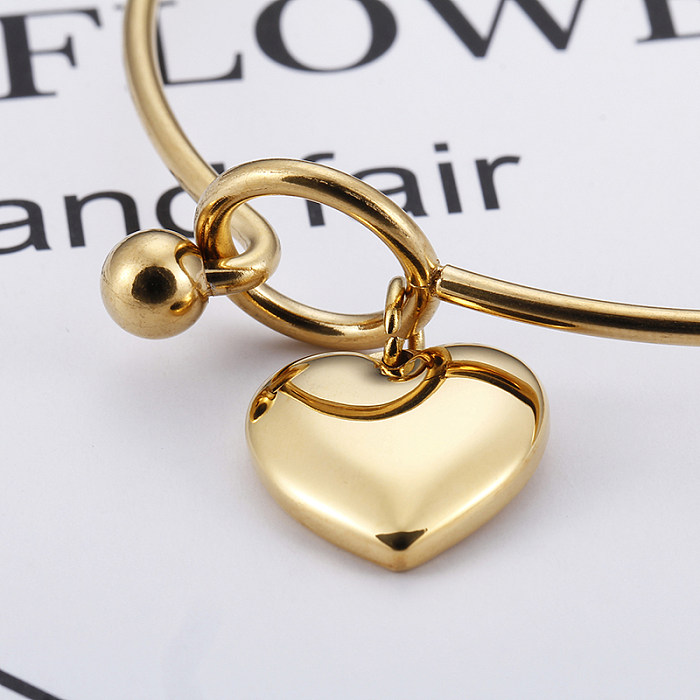Pulseira banhada a ouro 18K com formato de coração em estilo moderno e elegante em aço inoxidável titânio