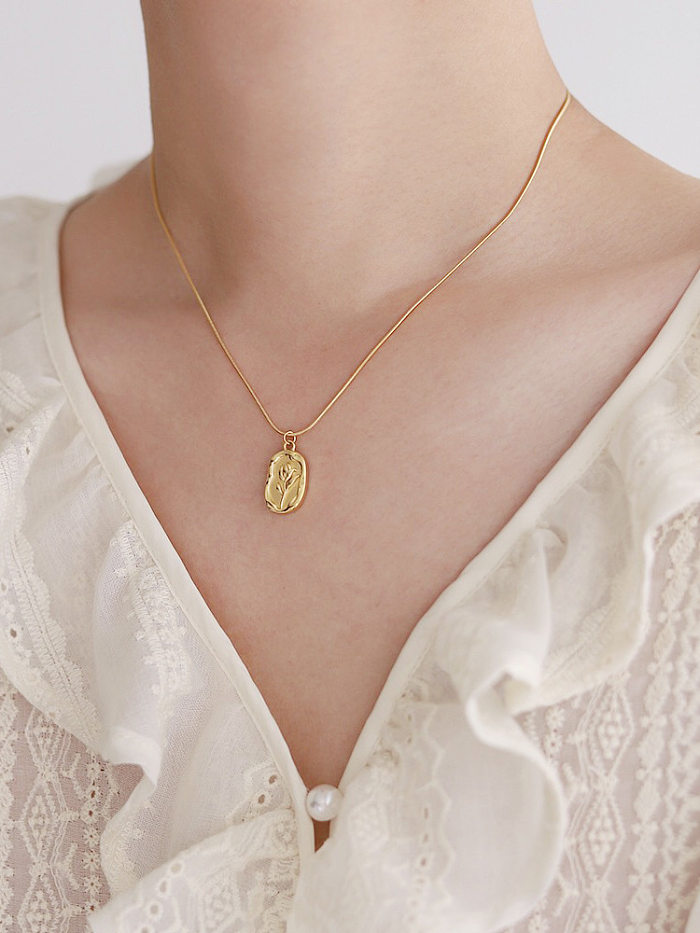 Collier pendentif plaqué or 18 carats avec placage en acier inoxydable Lady Flower