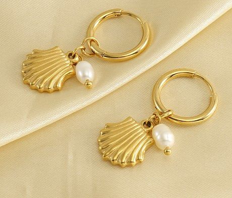 Pendientes colgantes de perlas artificiales chapados en oro de acero inoxidable Lady Shell 1 par