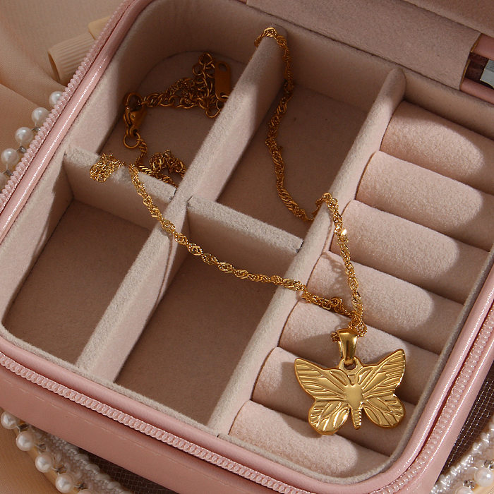 Halskette mit Schmetterlings-Anhänger aus Edelstahl im Barockstil. Halsketten aus Edelstahl mit Überzug