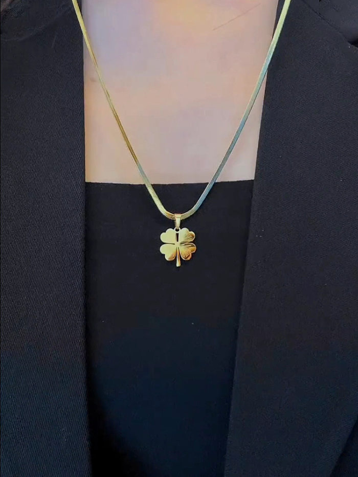 Einfache Halskette mit vierblättrigem Kleeblatt-Anhänger aus Edelstahl