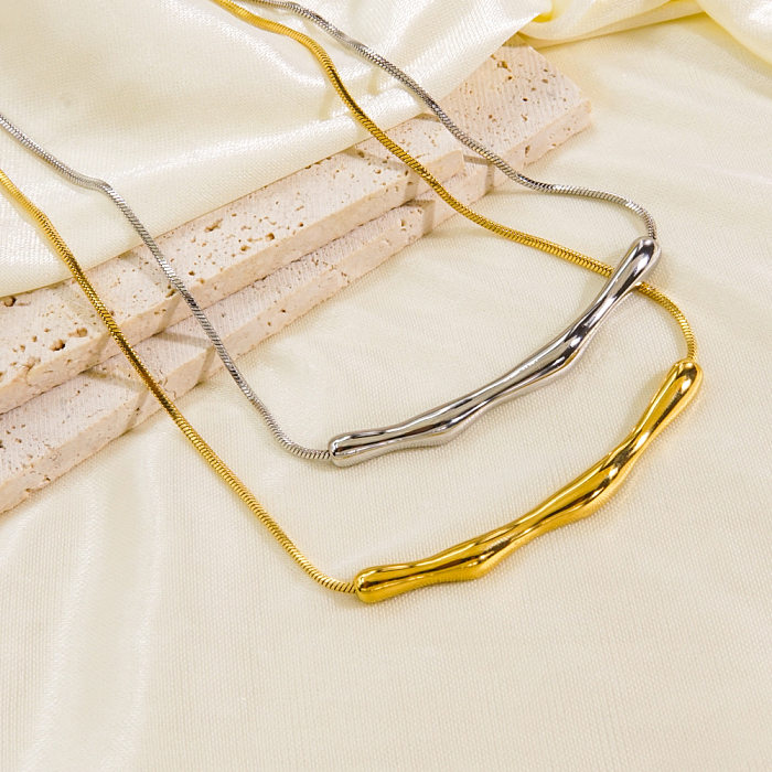 Einfache Halskette mit geometrischer Edelstahlbeschichtung und 14-Karat-Vergoldung