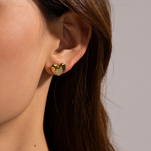 1 par de brincos de orelha banhados a ouro 18K estilo simples em formato de coração chapeado em aço inoxidável
